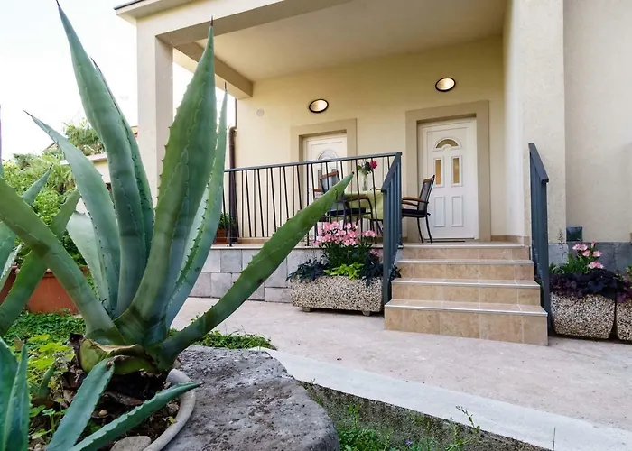 Apartments Lanca